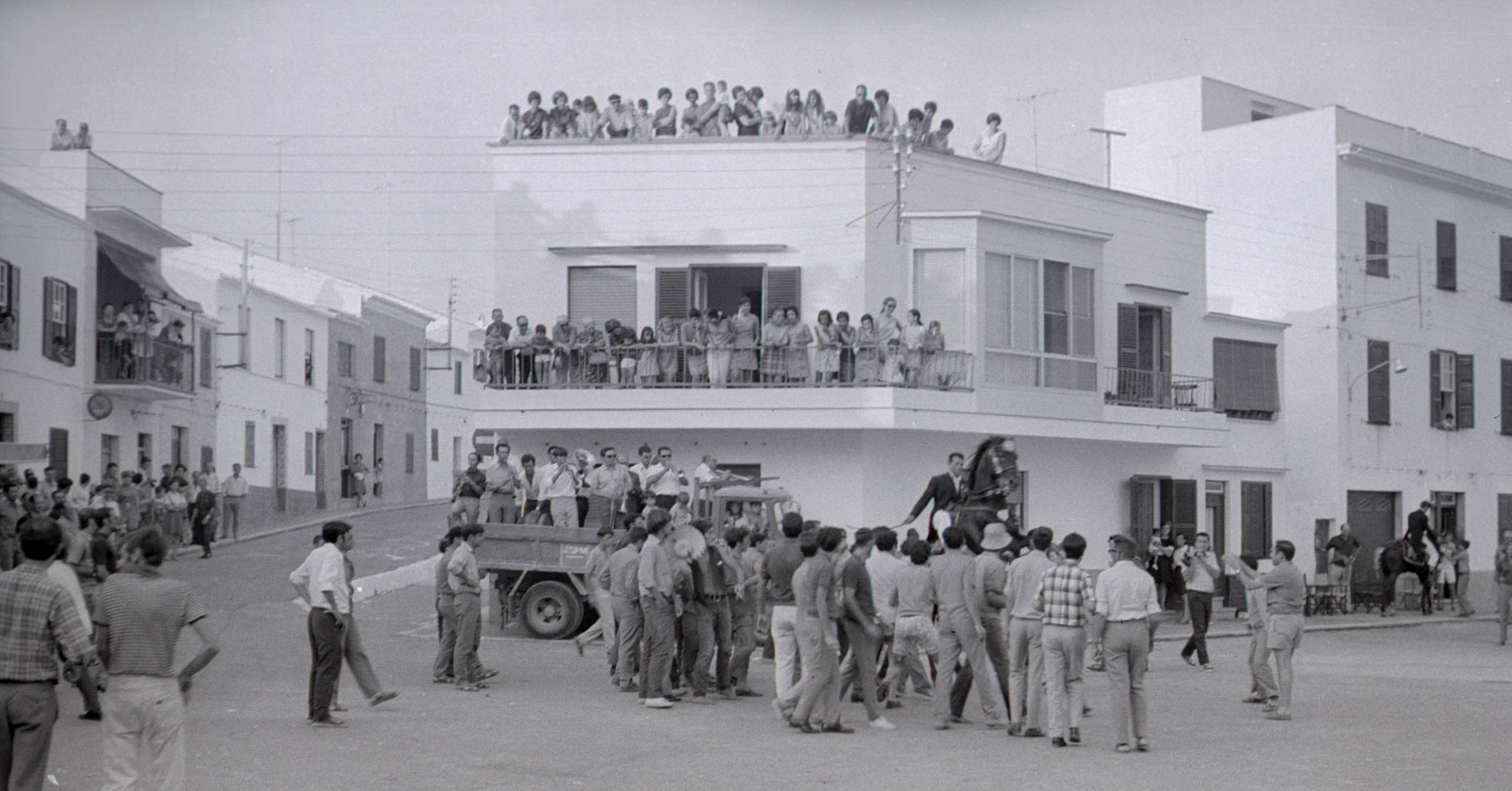 Fornellers observant es Caixers