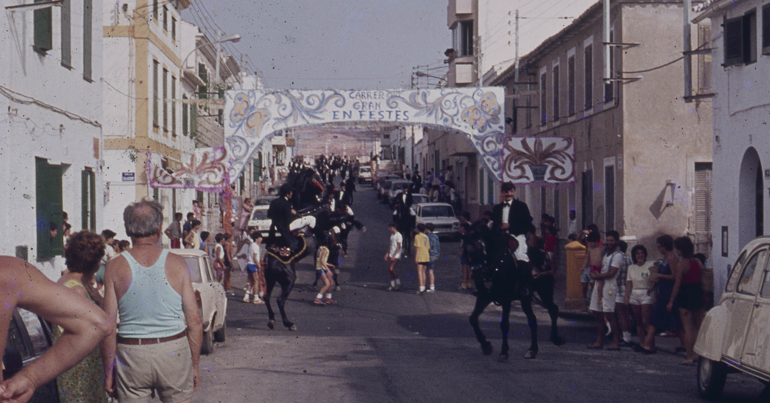 Caixers fent bots amb es vesins