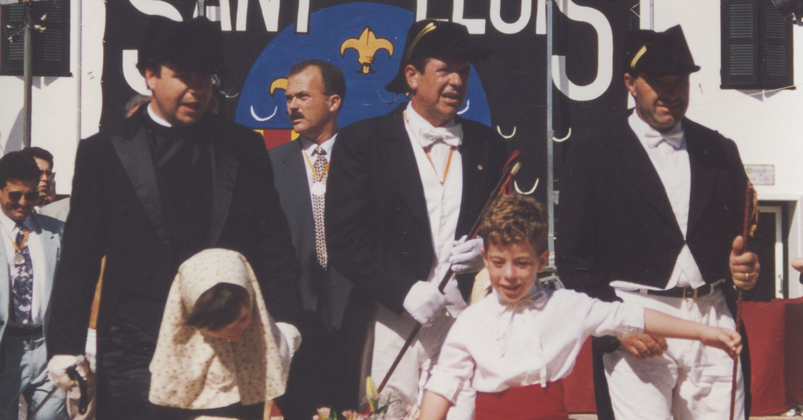 Caixer Batle a s'ofrenda floral